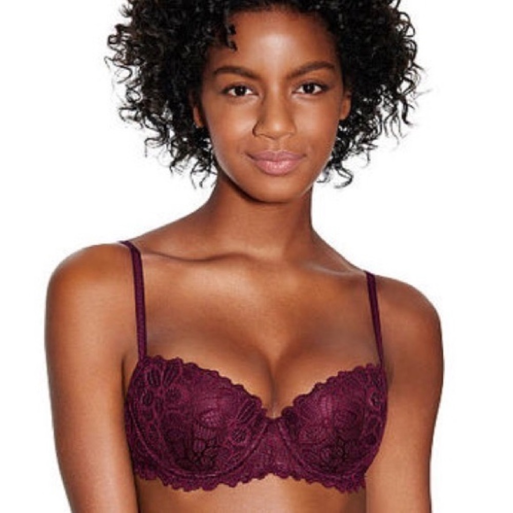2 PINK Victoria Secret THE Date Push-Up Bra